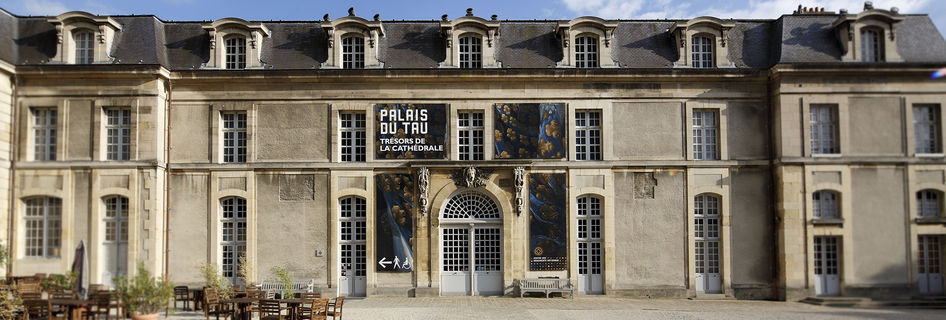 Palais Du Tau A Reims